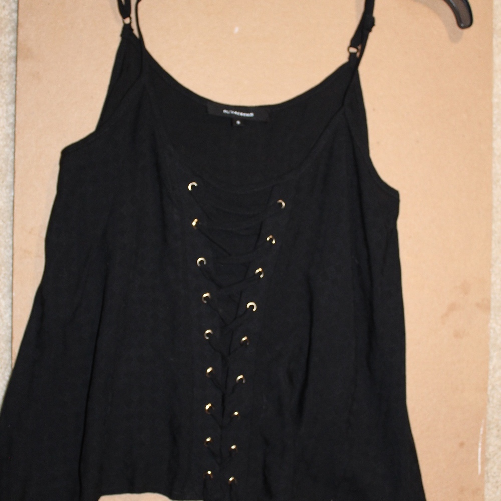 Black tank with lace design